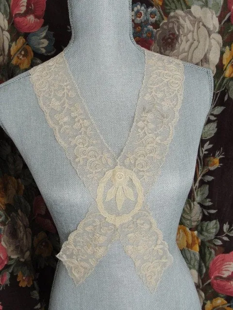 20s ART DECO French Lace Ladies Collar Intricate ROSES Lace Pattern Tambour Embroidery Downton Abbey Great Gatsby Flapper Bridal Gown Lace