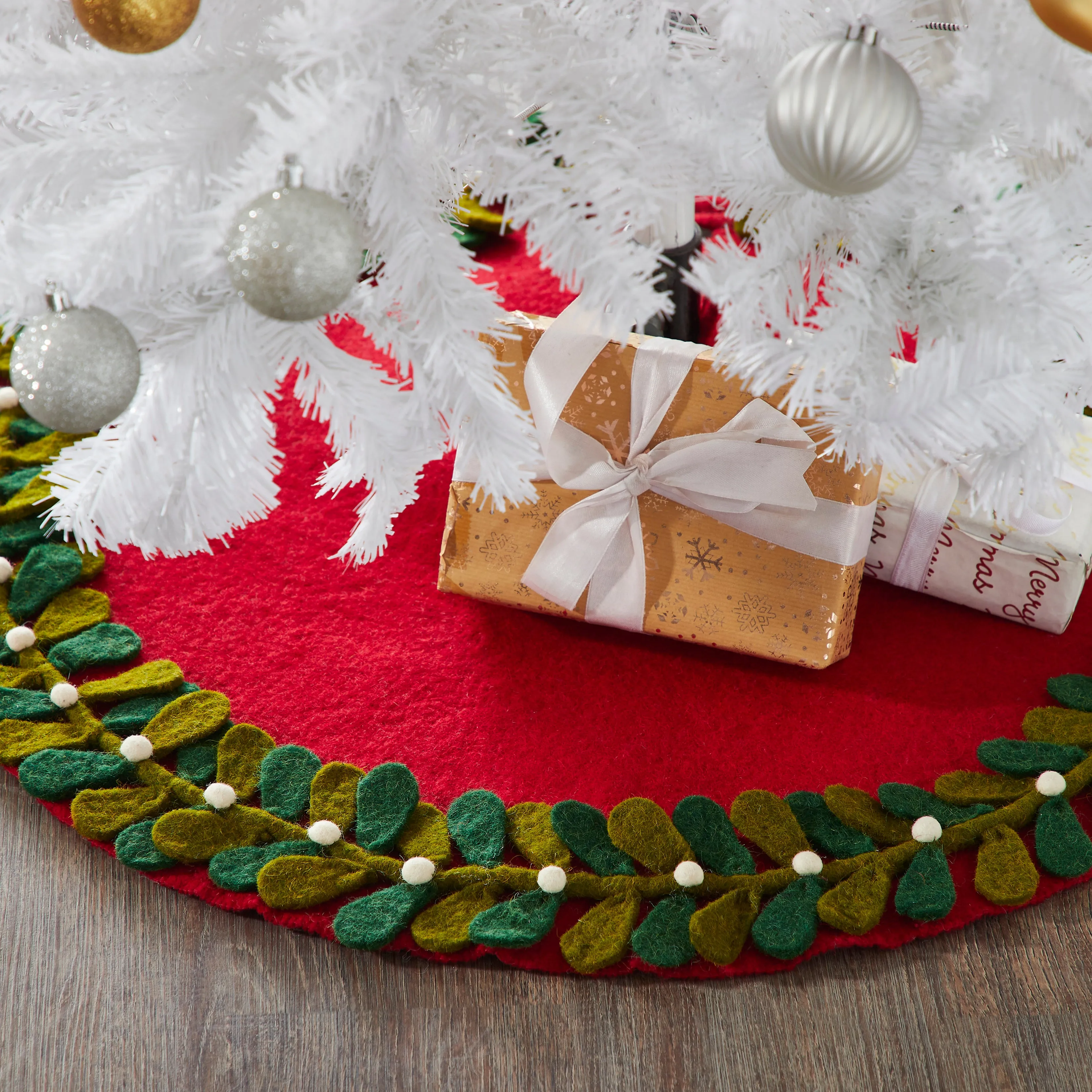 26"  - Mistletoe Border on Red  Mini Tree Skirt"