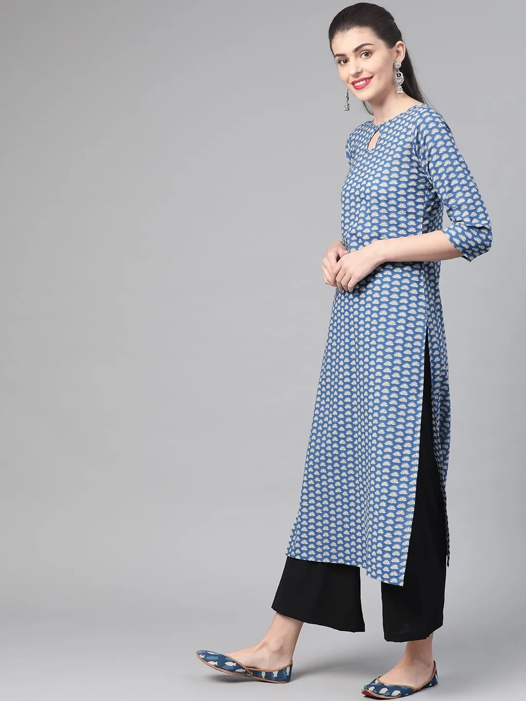 Adults-Women Blue & White Cotton Straight Floral Printed Kurta