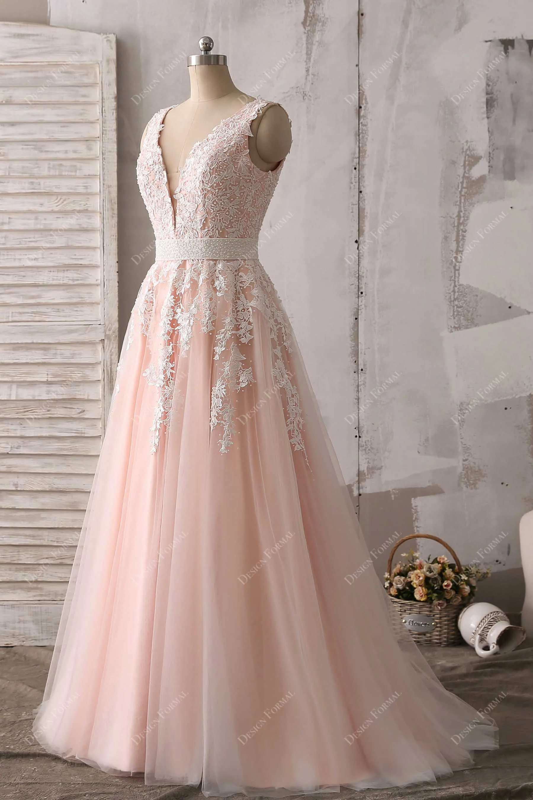 White Lace Baby Pink Tulle Plunging Neck Elegant Prom Dress