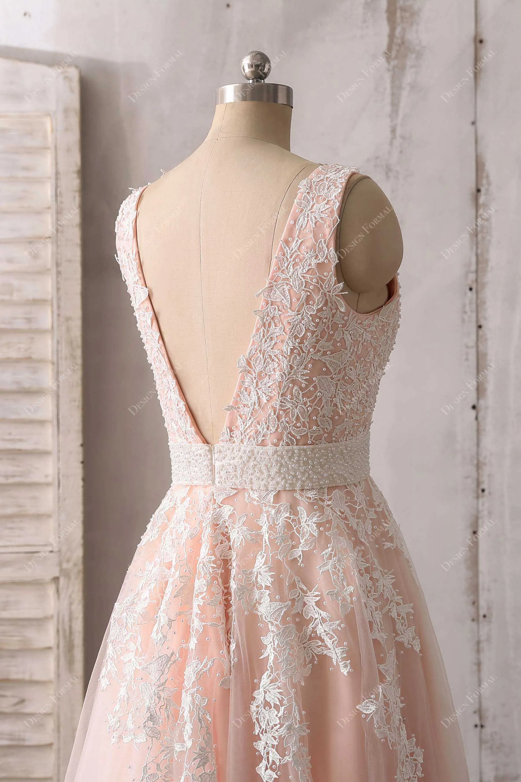 White Lace Baby Pink Tulle Plunging Neck Elegant Prom Dress