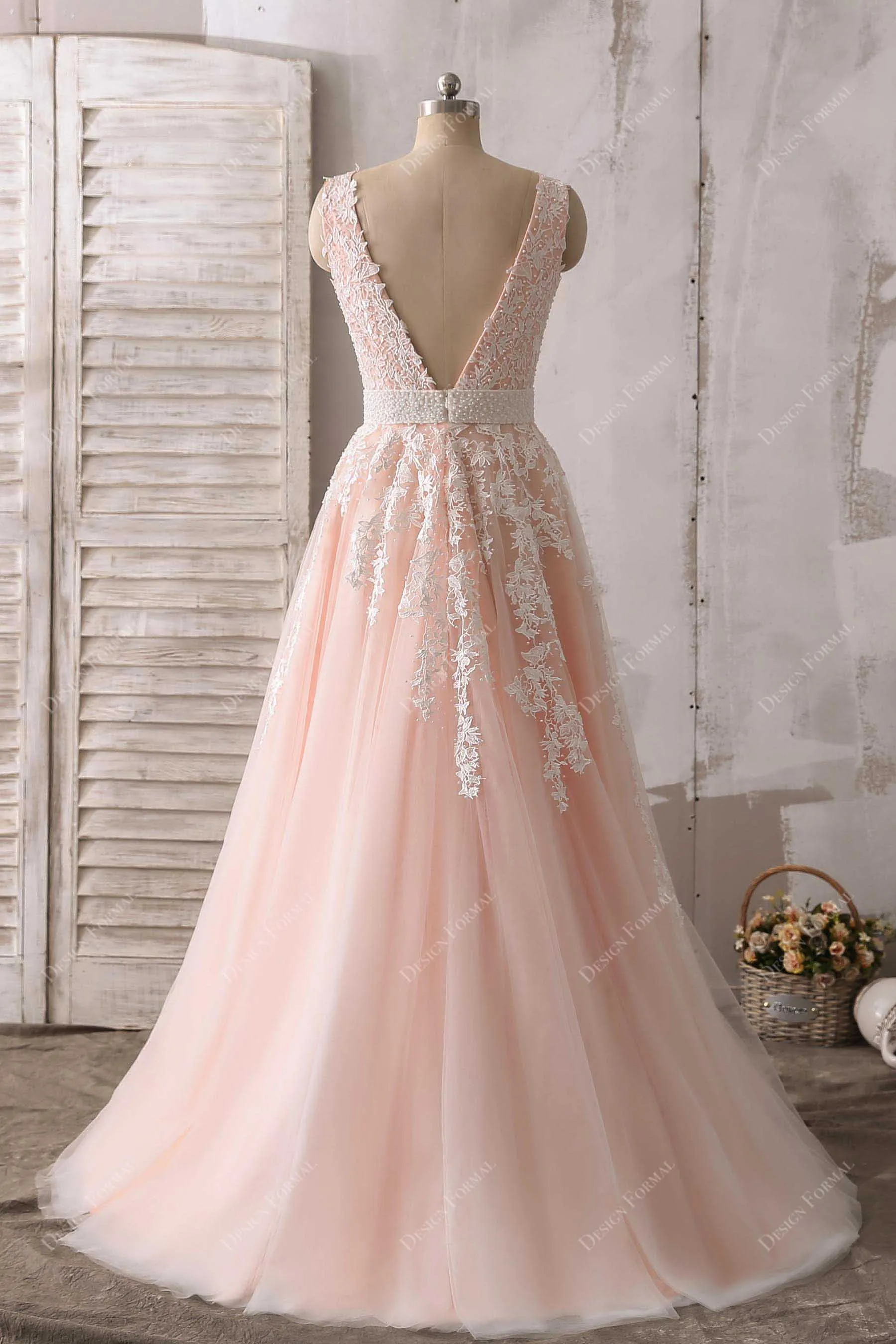 White Lace Baby Pink Tulle Plunging Neck Elegant Prom Dress